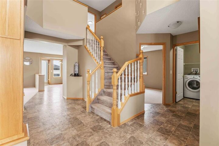 Property Photo:  8 Moncrief Lane  MB R3Y 1Y4 