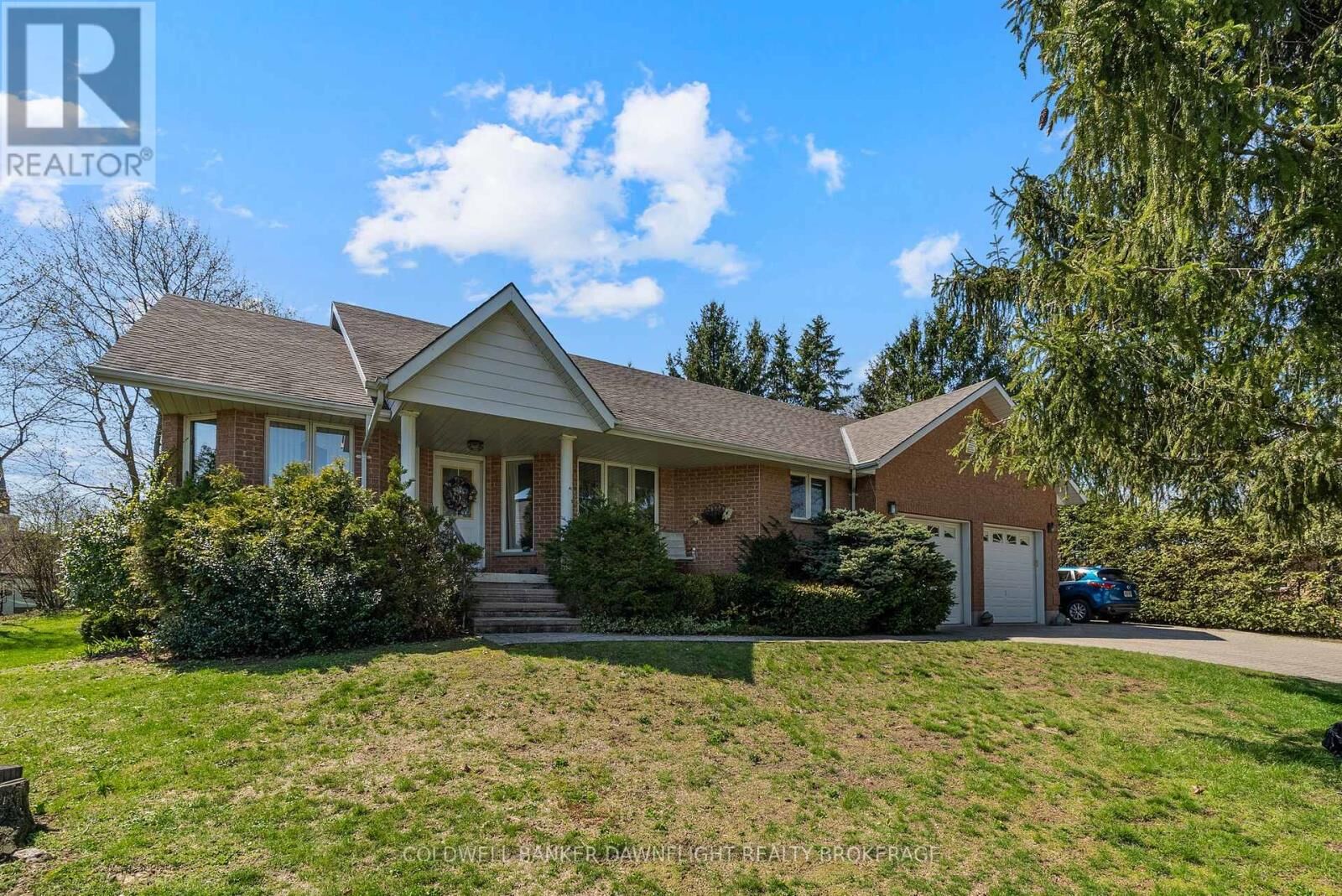 Property Photo:  6 Durand Court  ON N0M 2T0 