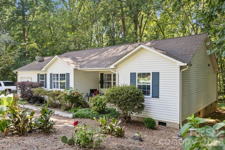 Property Photo:  125 Mills Forest Lane  NC 28117 