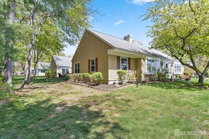 Property Photo:  678 Yarborough Way A  NJ 08831 