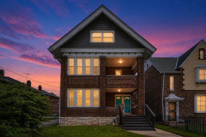 Property Photo:  220 Parkwood Avenue  OH 43203 