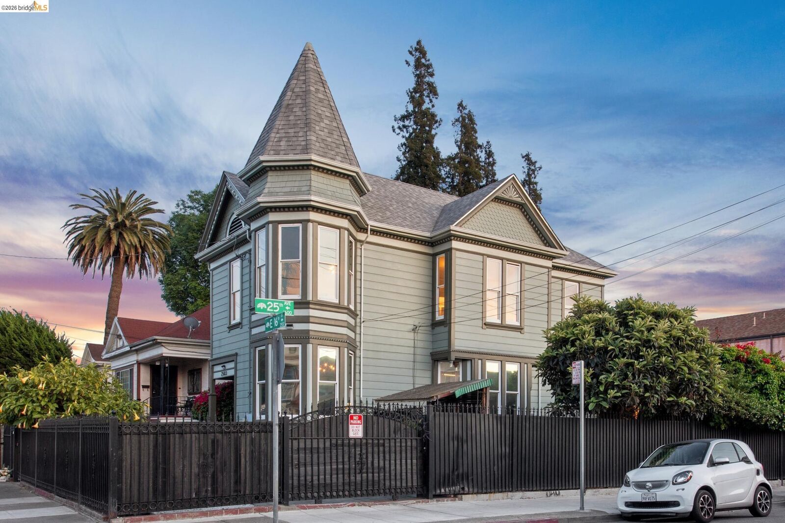 Property Photo:  2503 E 16th St  CA 94601 