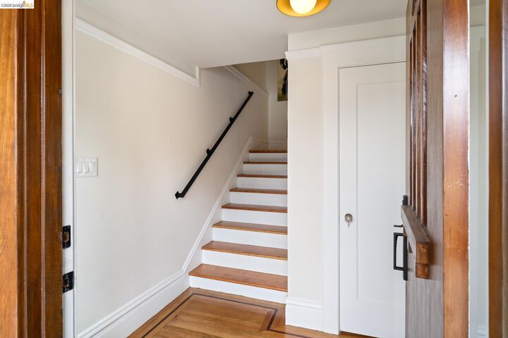 Property Photo:  230 Ashton Ave  CA 94112 