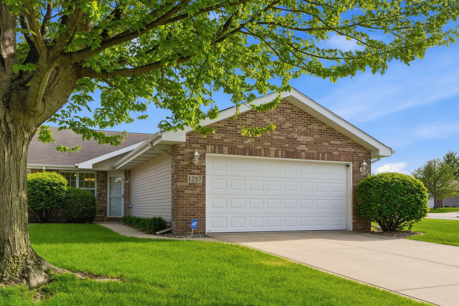 Property Photo:  1257 W 84th Lane  IN 46410 