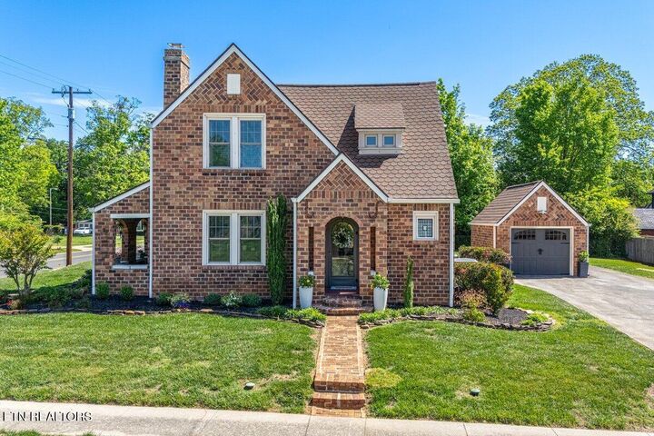 Property Photo:  600 E 2nd North St  TN 37814 