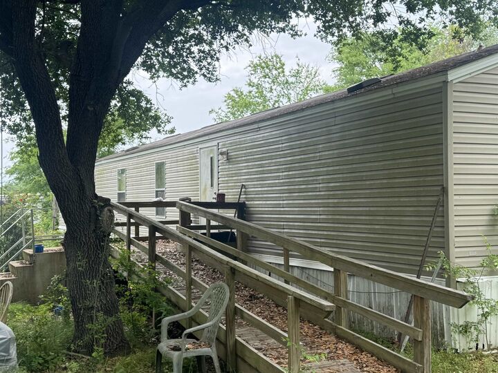 Property Photo:  186 County Road 3590  TX 75954 