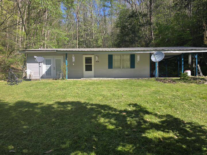 Property Photo:  6026 State Highway 221  KY 40810 
