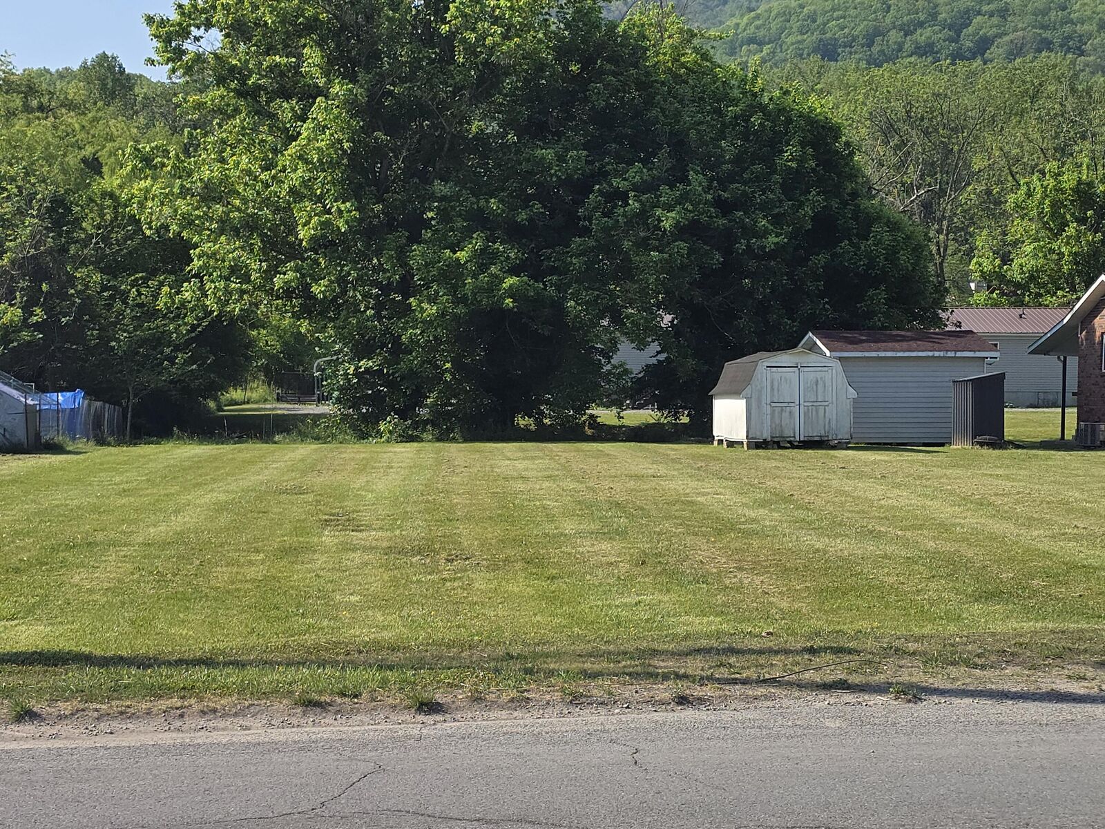 Property Photo:  2107 Winchester Avenue  KY 40965 