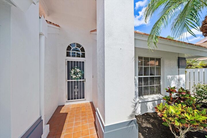 Property Photo:  6724 Approach Road 3  FL 34238 