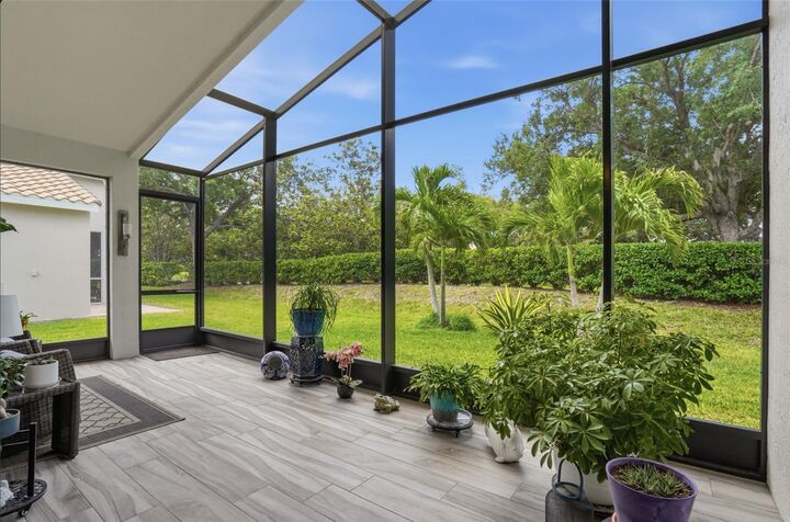 Property Photo:  4222 65th Place E  FL 34243 