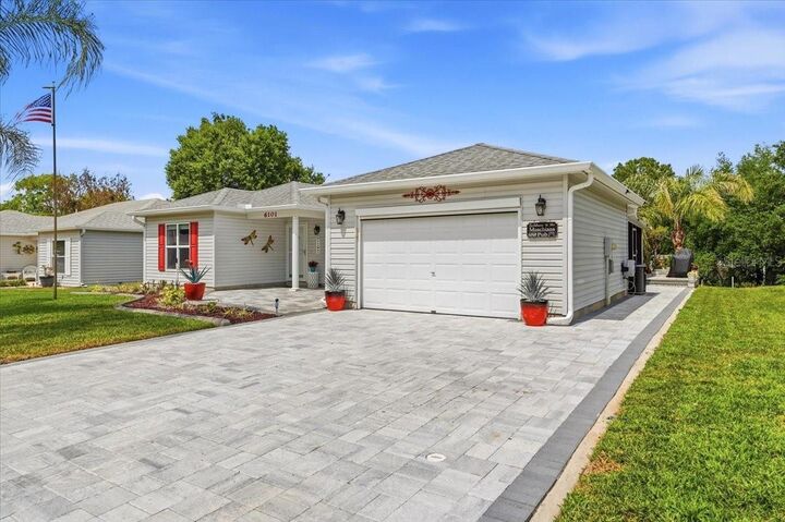 Property Photo:  6101 Magpie Drive  FL 33809 