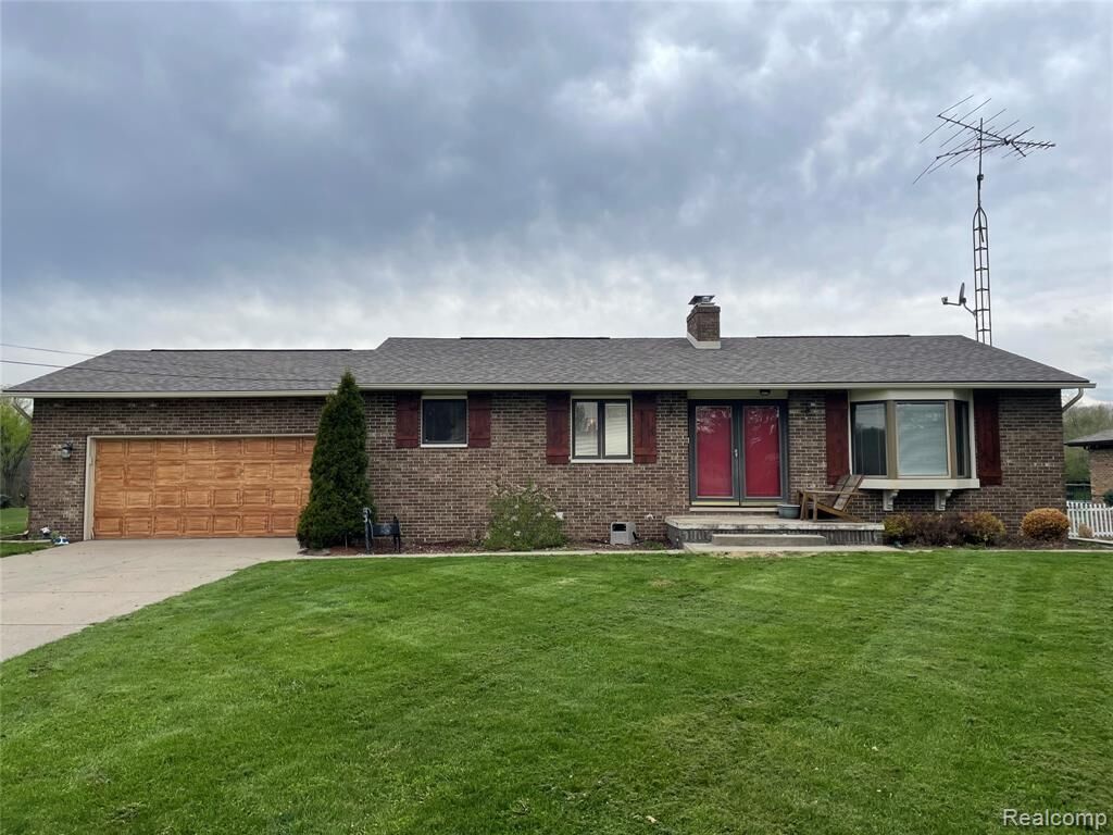 Property Photo:  3480 Clearwater Drive  MI 48423 8719 