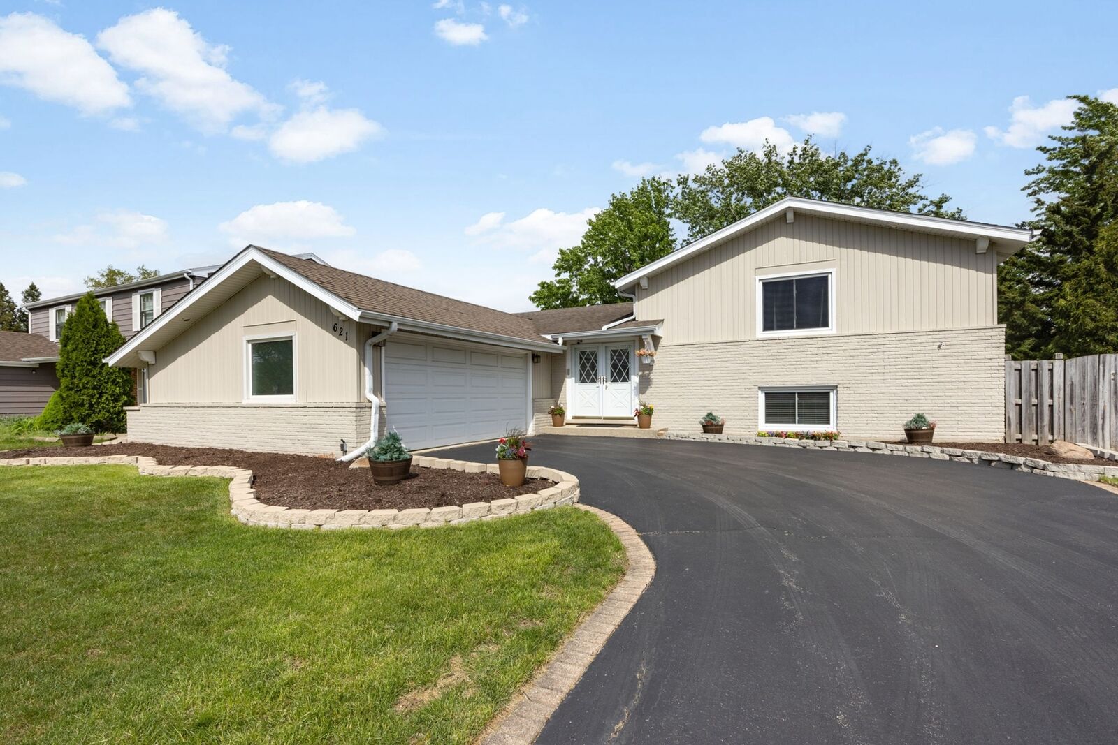 Property Photo:  621 Newport Avenue  IL 60559 