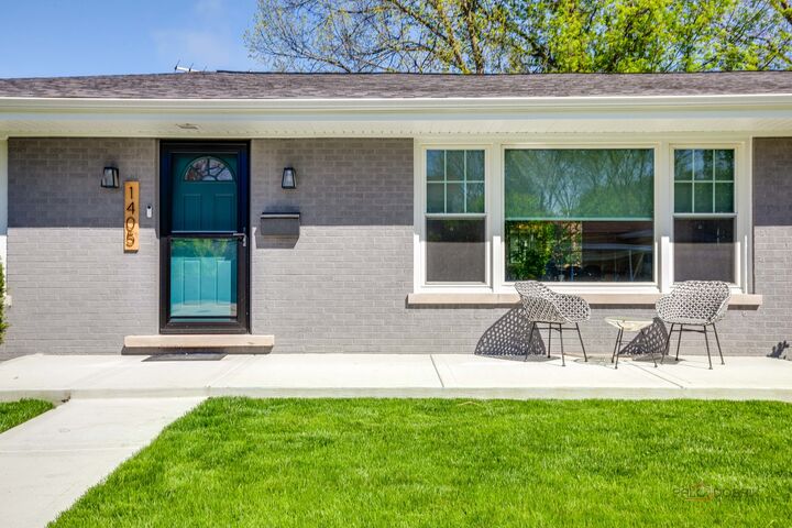 Property Photo:  1405 Wescott Road  IL 60062 