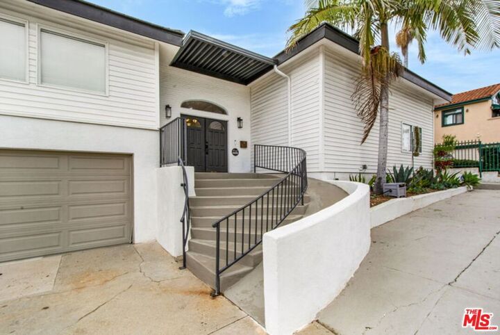 Property Photo:  5625 S Sherbourne Drive  CA 90056 