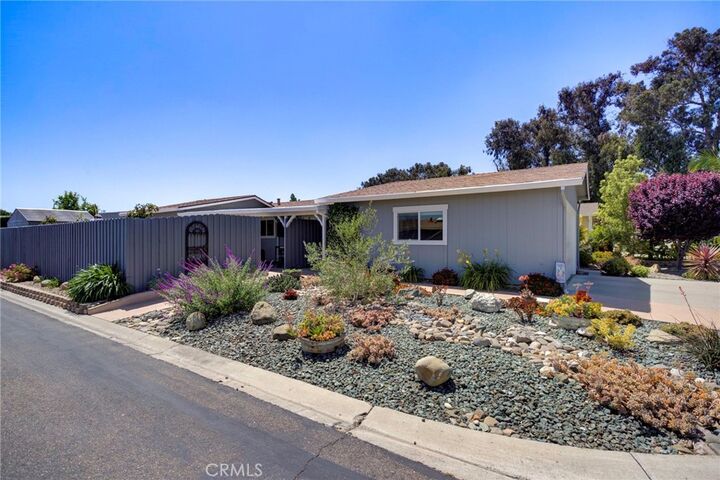 Property Photo:  1602 Via Tropico  CA 93454 