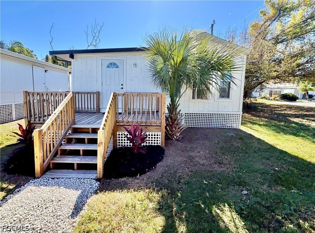 Property Photo:  5675 Pine Island Road NW  FL 33922 