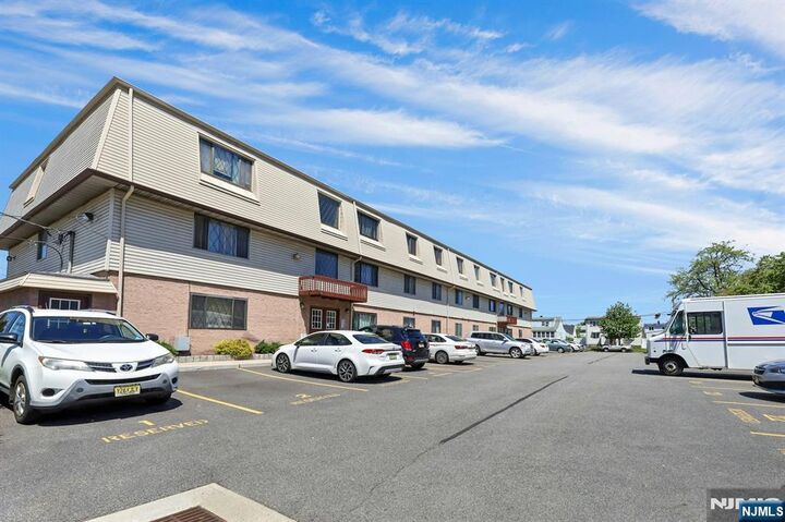 Property Photo:  846 Riverside 202  NJ 07071 