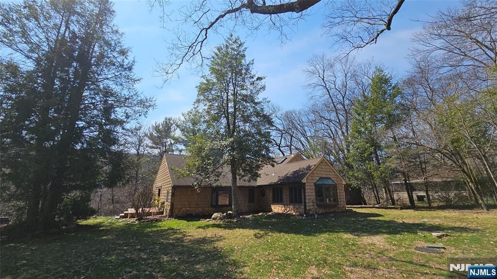 Property Photo:  534 Hamburg Turnpike  NJ 07480 