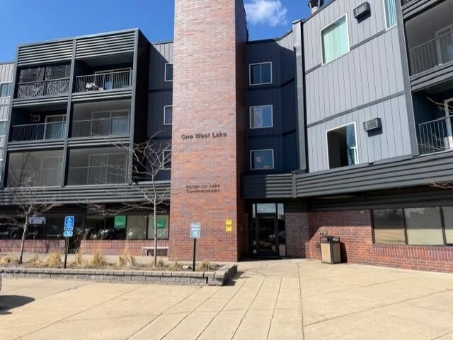 Property Photo: 1 W Lake Street 420 MN 55408
