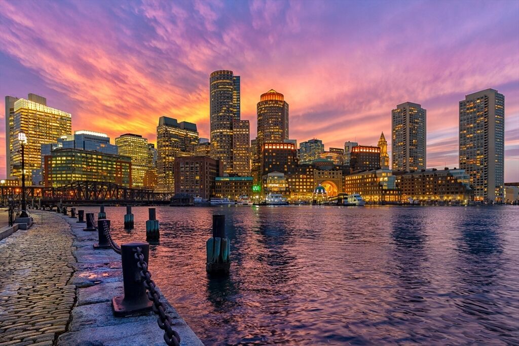 Property Photo:  65 East India Row 41B  MA 02110 