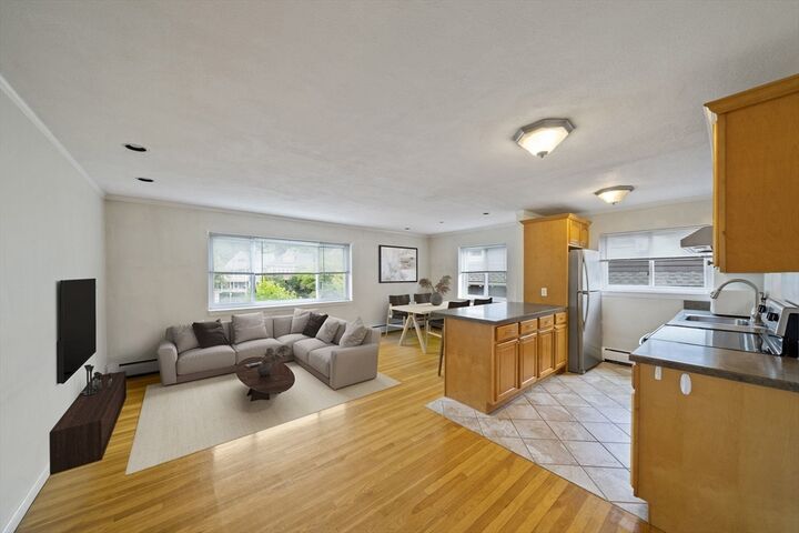 Property Photo:  425 S Huntington Ave 8  MA 02130 