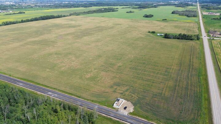 Property Photo: 63062 Twp Rd 710 AB T8W 5C6