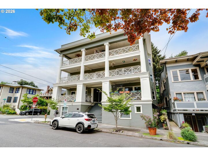 Property Photo:  2387 NW Northrup St 9  OR 97210 