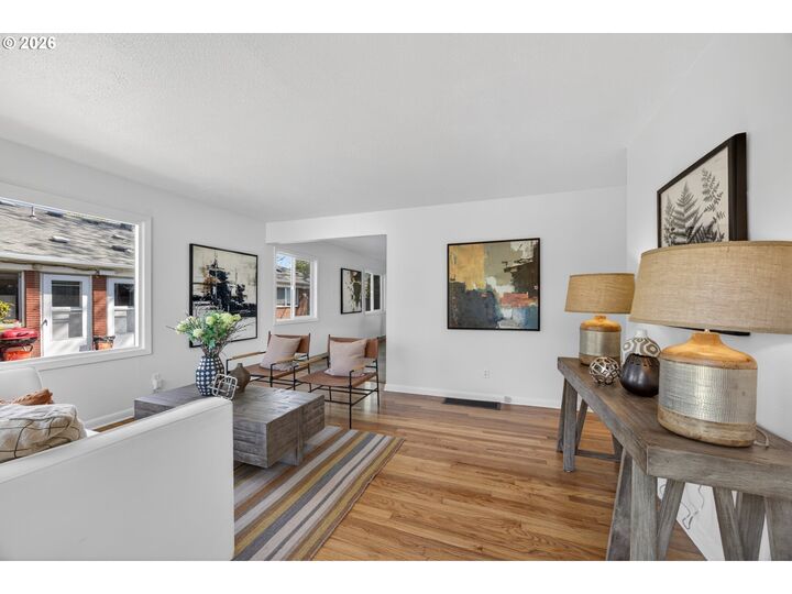 Property Photo:  1044 NE 57th Ave  OR 97213 