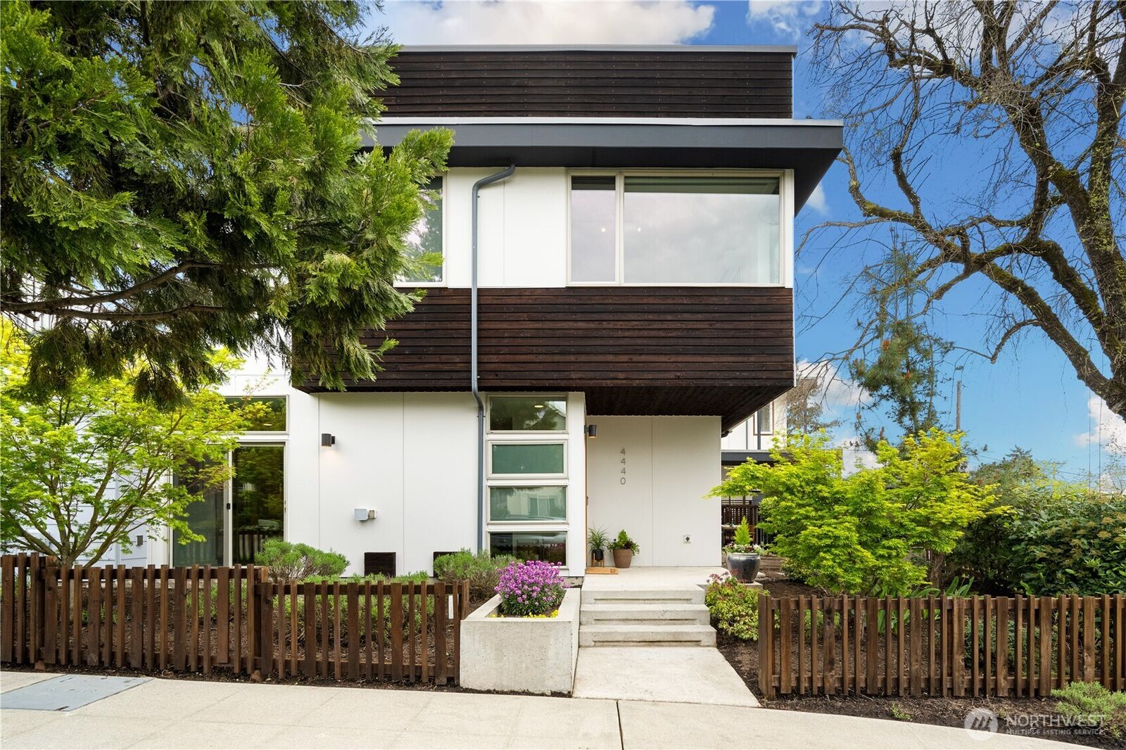 Property Photo:  4440  Renton Avenue S  WA 98108 