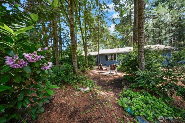 Property Photo:  11222  Country Club Place  WA 98303 