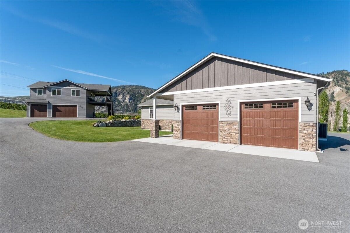 Property Photo:  80  Barber Road  WA 98843 