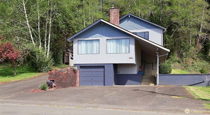 Property Photo:  1518  Laura Street  WA 98520 