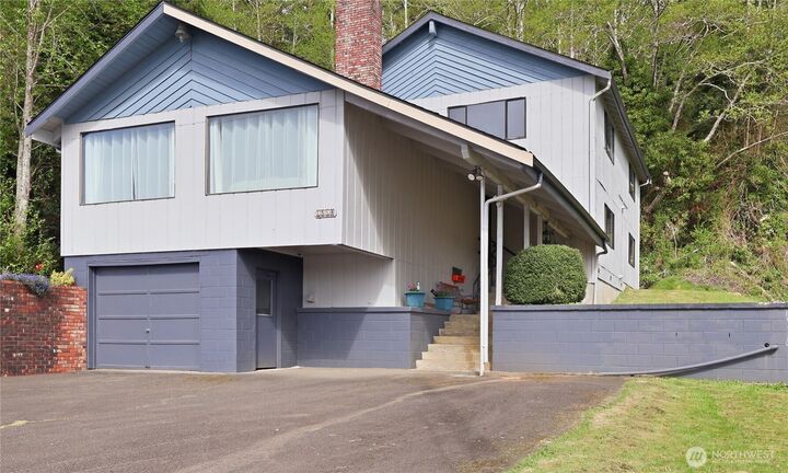 Property Photo:  1518  Laura Street  WA 98520 