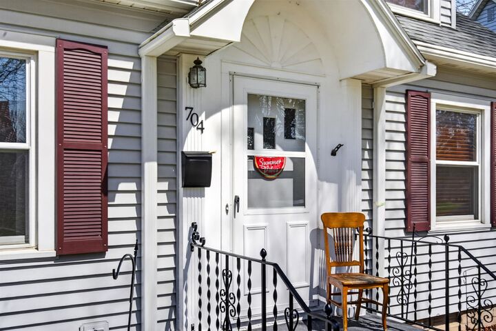 Property Photo:  704 W Wisconsin Avenue  WI 54130-1936 