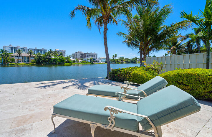 Property Photo:  57 Cayuga Road  FL 33308 