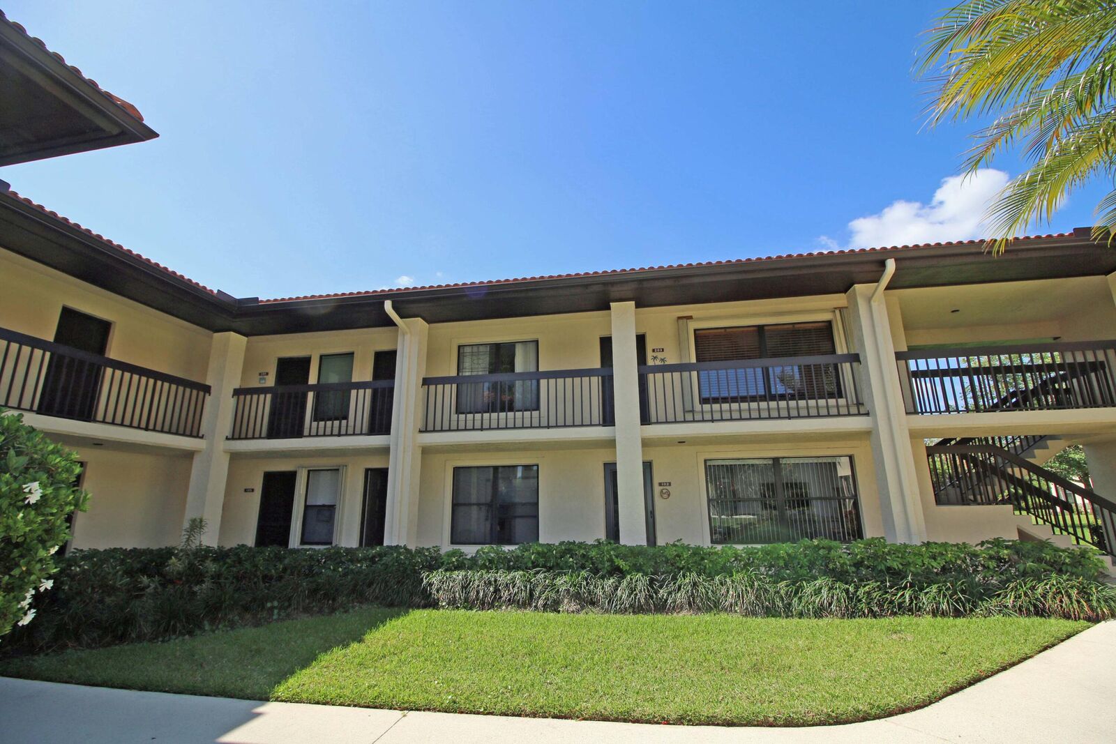 Property Photo: 450 SW South River Drive 104 FL 34997