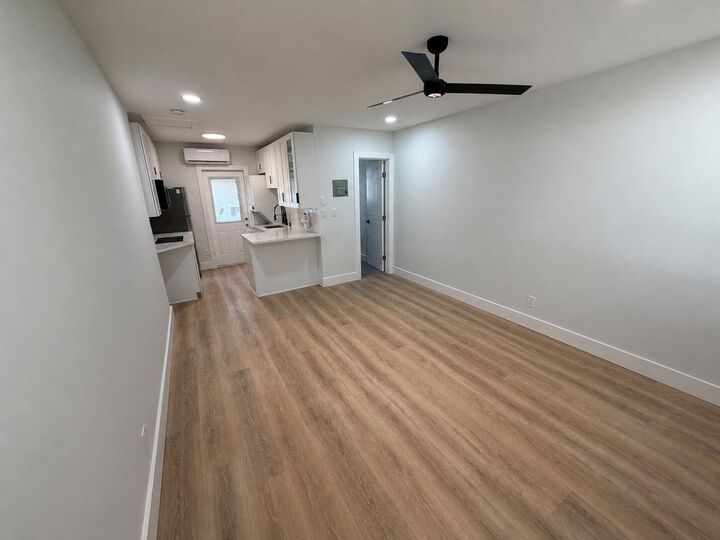 Property Photo:  1077 NE 34th Street 2  FL 33334 