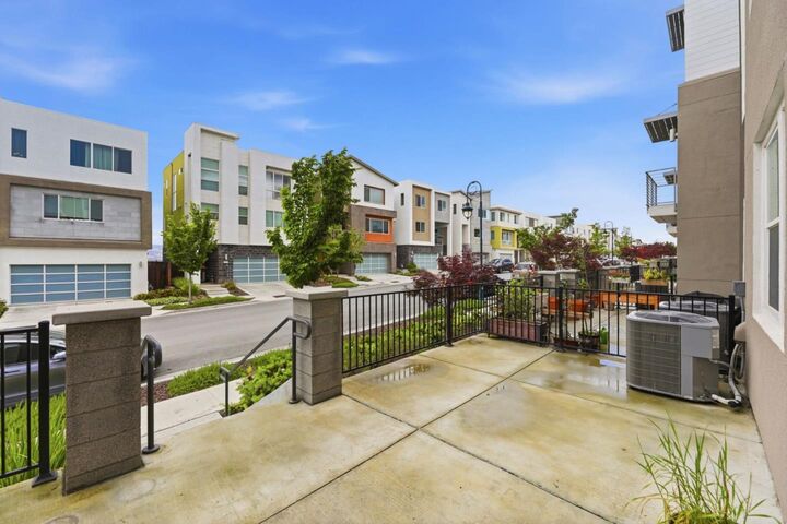 Property Photo:  326 Agustin Narvaez Street 4  CA 95136 