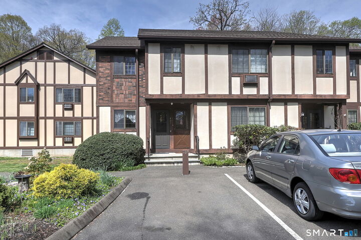 Property Photo:  407 Swanson Crescent 407  CT 06461 