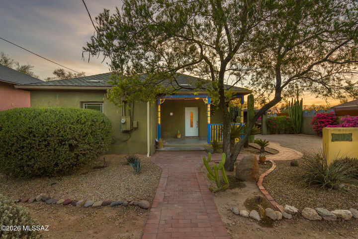 Property Photo:  713 N 11th Avenue  AZ 85705 