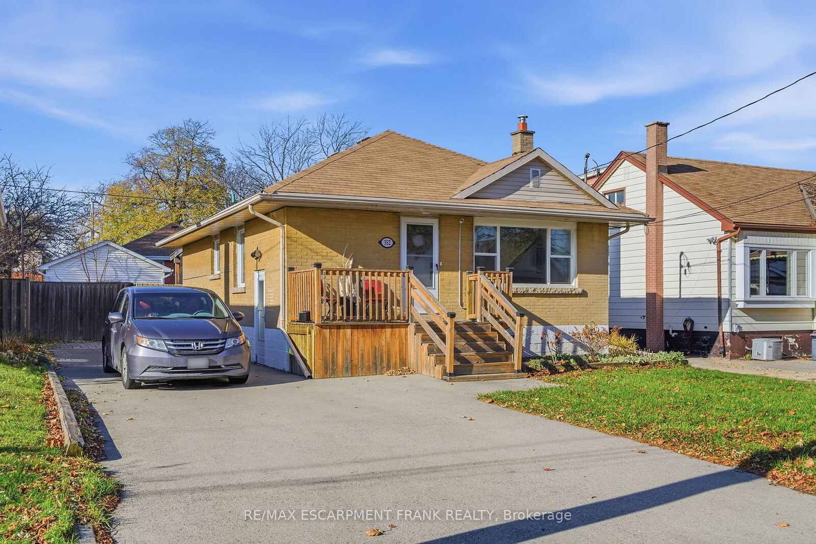 Property Photo:  352 East 28th Street  ON L8V 3J6 