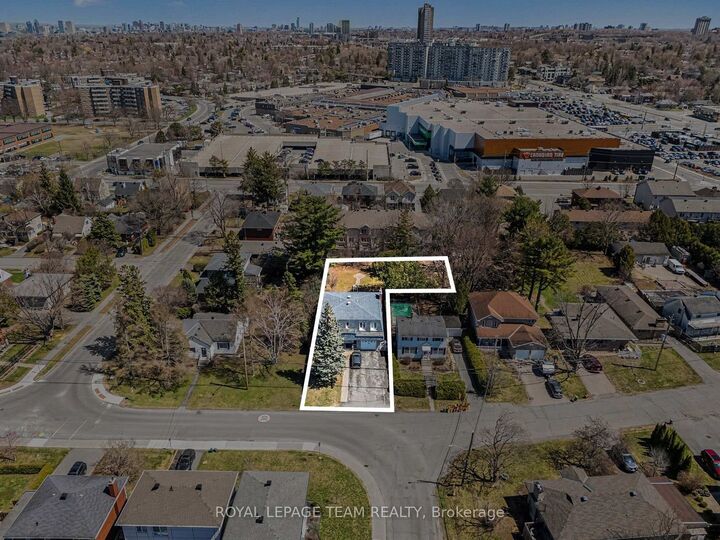 Property Photo: 429 Ancaster Avenue ON K2B 5B6