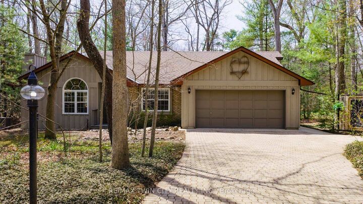 Property Photo: 10325 Grand Oaks Drive ON N0M 1T0