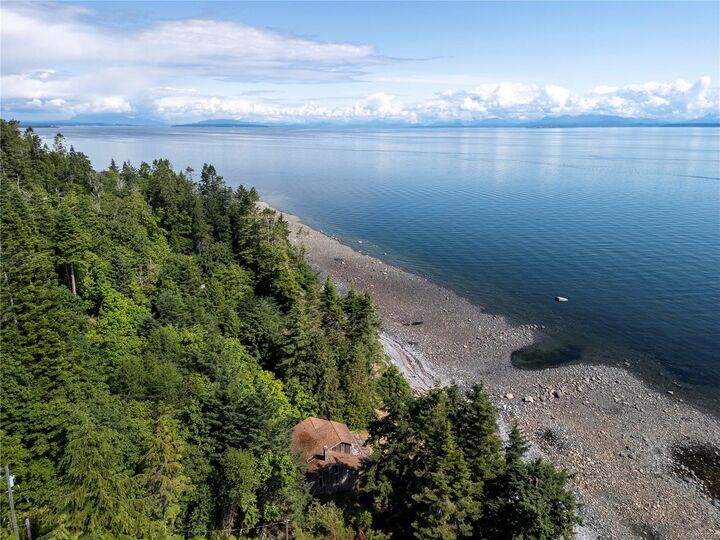 Property Photo: 7884 Lenwood Rd BC V9J 1V4