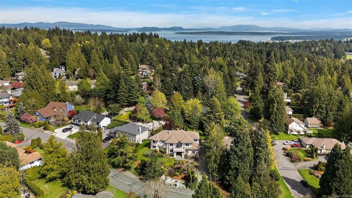 Property Photo: 8593 Kingcome Cres BC V8L 5C4