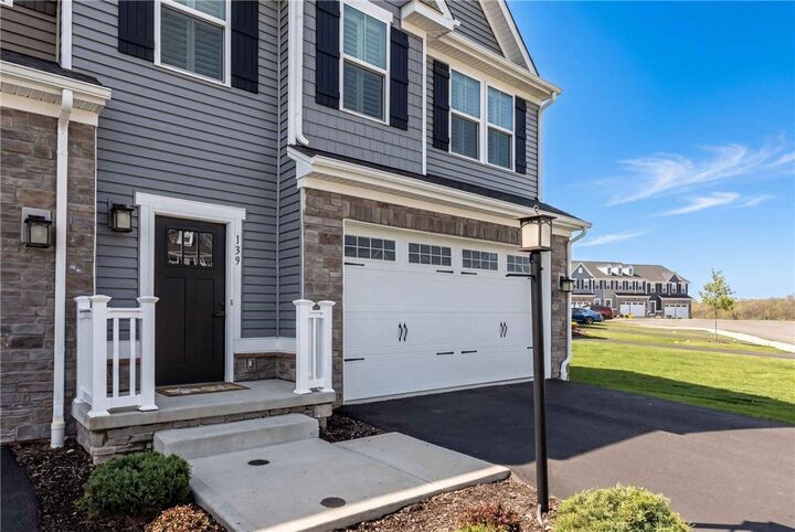 Property Photo:  139 Melinda Ct  PA 15143 
