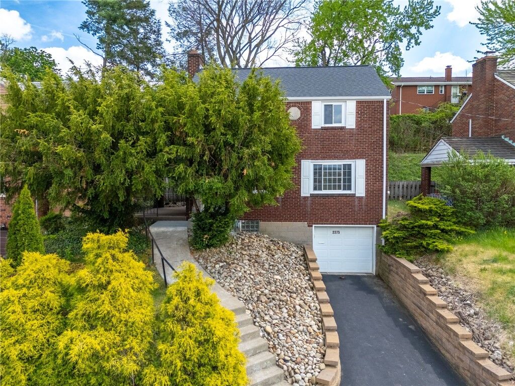 Property Photo:  2375 Whited St  PA 15226 
