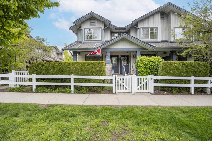 19250 65th Avenue 13 — photo 1