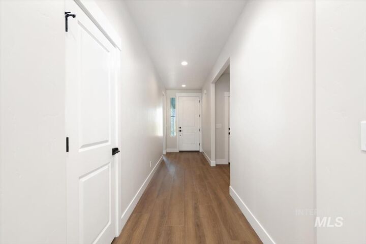 Property Photo: 4301 Tropic Way ID 83607